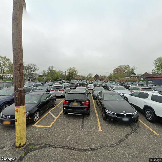 We buy houses in Manhasset, NY Manhasset LIRR Station in Manhasset, NY