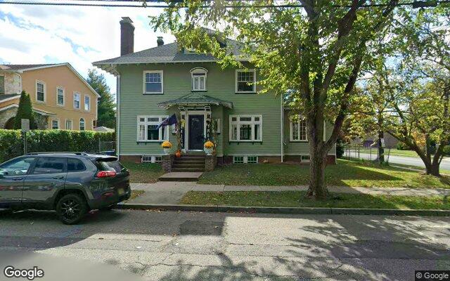 We buy houses in Clifton, NJ An older foursquare house on Washington Avenue in Clifton
