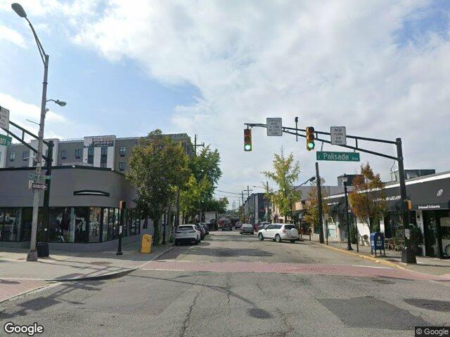 Palisade Avenue at Dean Street in downtown Englewood, NJ