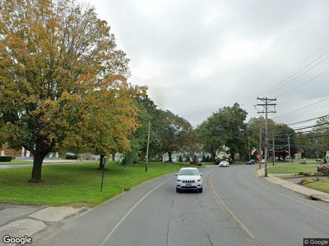 We buy houses in Waterbury, CT Autumn trees along Bunker Hill Avenue in Waterbury, CT